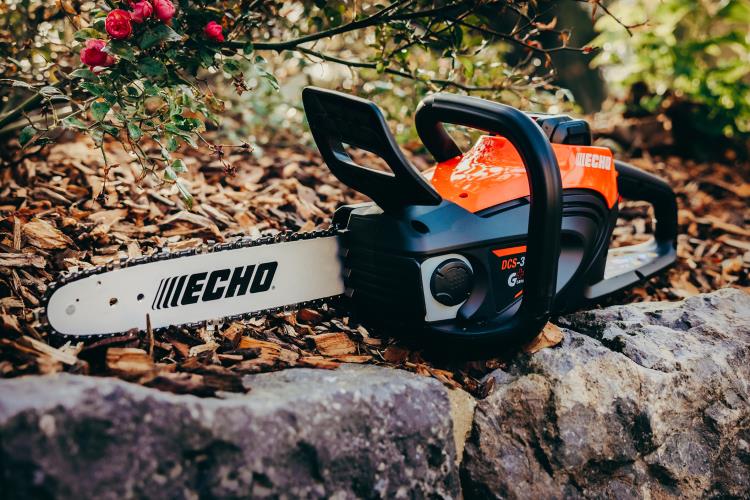 Echo Chainsaw with 12 inch cutting bar DCS-310 - DCS-310 2021 (2).jpg